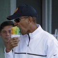 Honolulu – Obama Begins 2015 With ‘Shave Ice’ Outing With Daughters In Hawaii