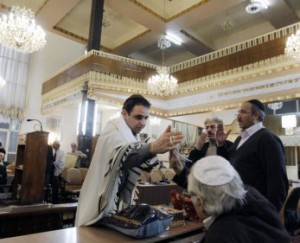 Despite tensions between Israel and Iran, Jews live in peace