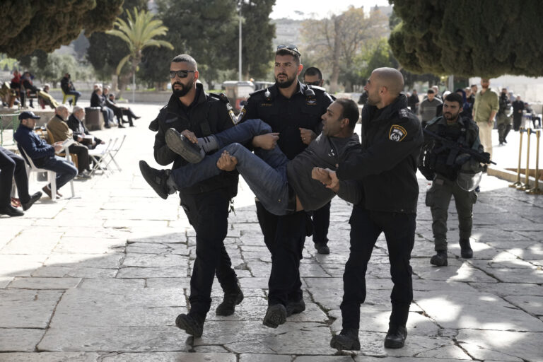 Israeli Police Clear Muslim Rioters From Al Aqsa Mosque