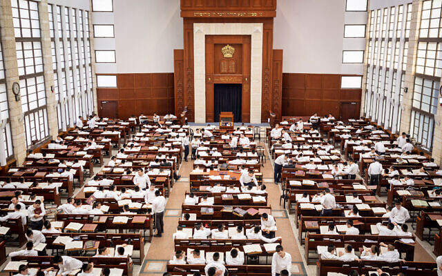 Cabinet to discuss siphoning NIS 164 million from ministries to fund yeshiva students