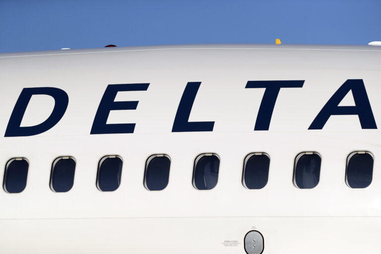 Delta Plane Wing Clips Empty Aircraft During Pushback From Gate in Atlanta