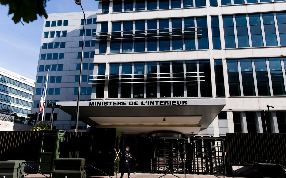 French Intelligence Arrests Two Radicalized Teens Accused of Planning ISIS-Inspired Attack on Jewish Community