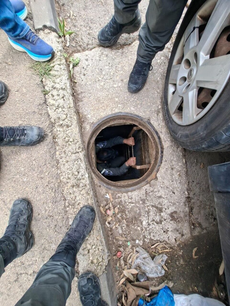 Police: Palestinians used sewer tunnel to slip past West Bank barrier into Jerusalem