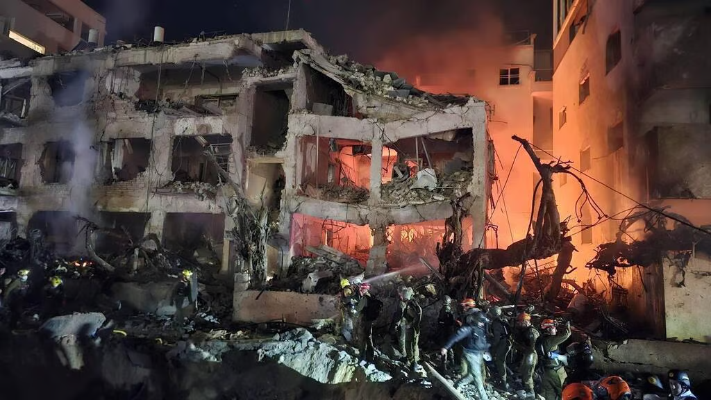 Woman killed, 22 injured in direct strike in Tel Aviv after siren sounded late