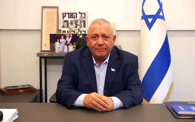 Eisenkot vows to advance draft law, Oct. 7 inquiry despite slim coalition prospects